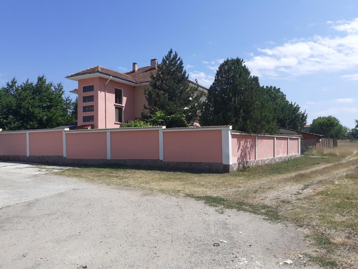 Guest House Edelvais Dwie Mogiły Zewnętrze zdjęcie