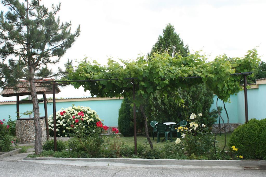 Guest House Edelvais Dwie Mogiły Zewnętrze zdjęcie