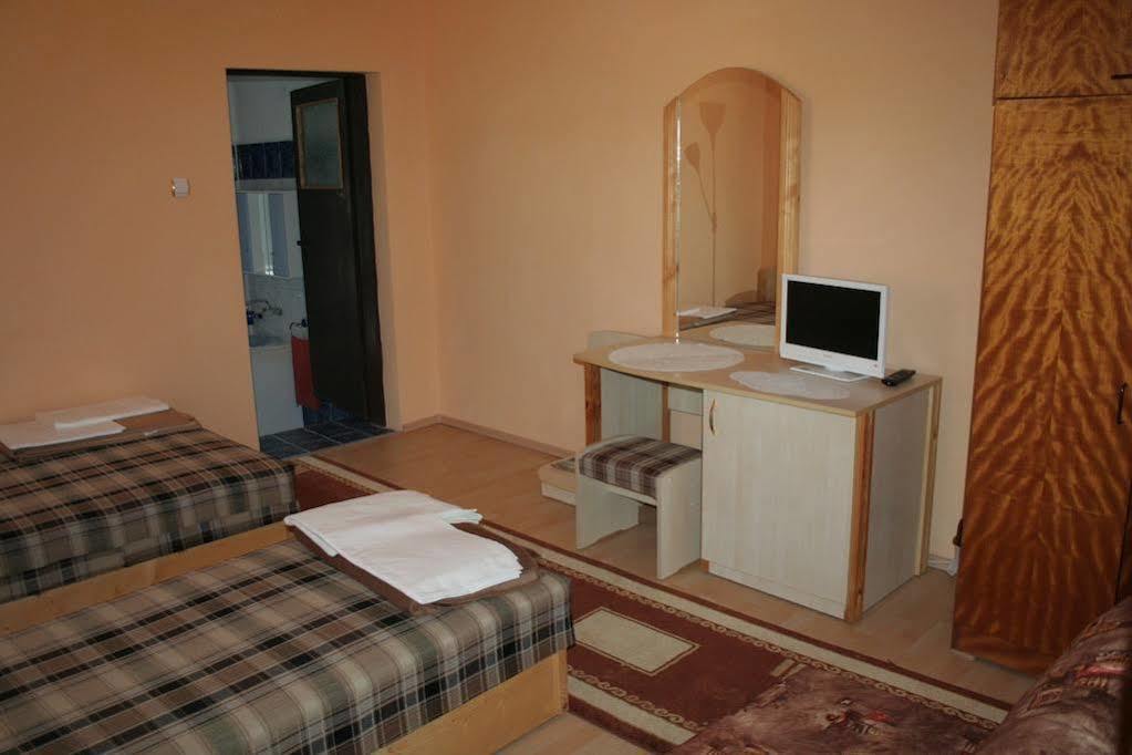 Guest House Edelvais Dwie Mogiły Zewnętrze zdjęcie