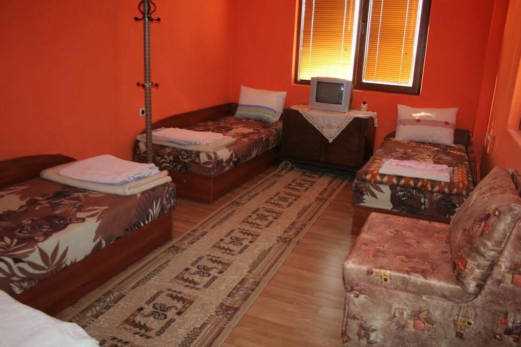 Guest House Edelvais Dwie Mogiły Zewnętrze zdjęcie